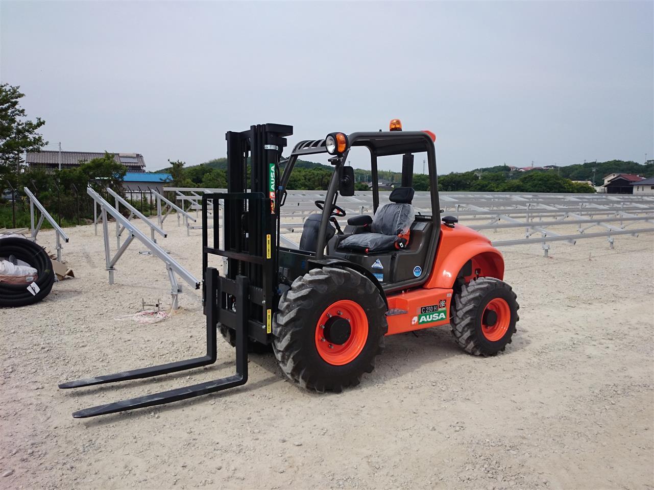 名古屋市天白区で未経験者歓迎の電気工事士の転職をお探しの方は正社員募集中の「株式会社天久電気工事」へ。